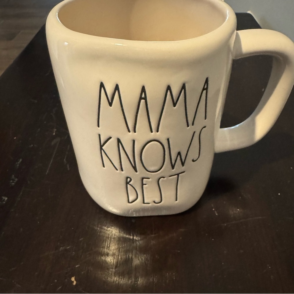 Rae Dunn Cream Mama Knows Best Mug